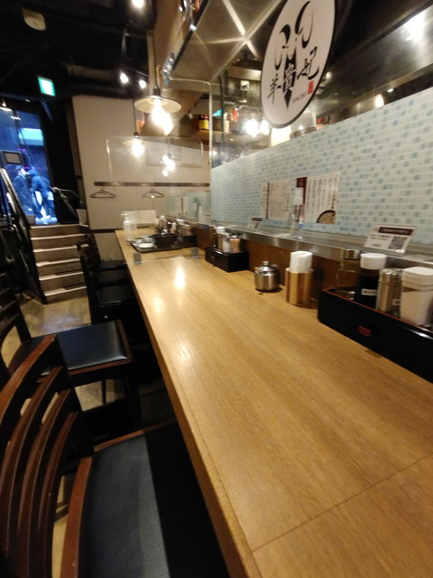 羊貴妃羊湯館(ヨウキヒヤンタンカン) の店内