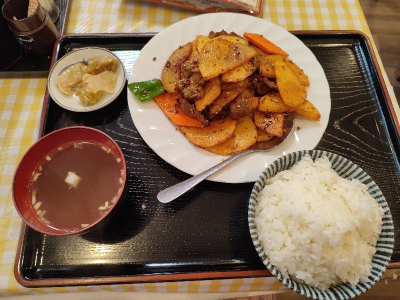 マーラ牛肉とじゃがいも炒め